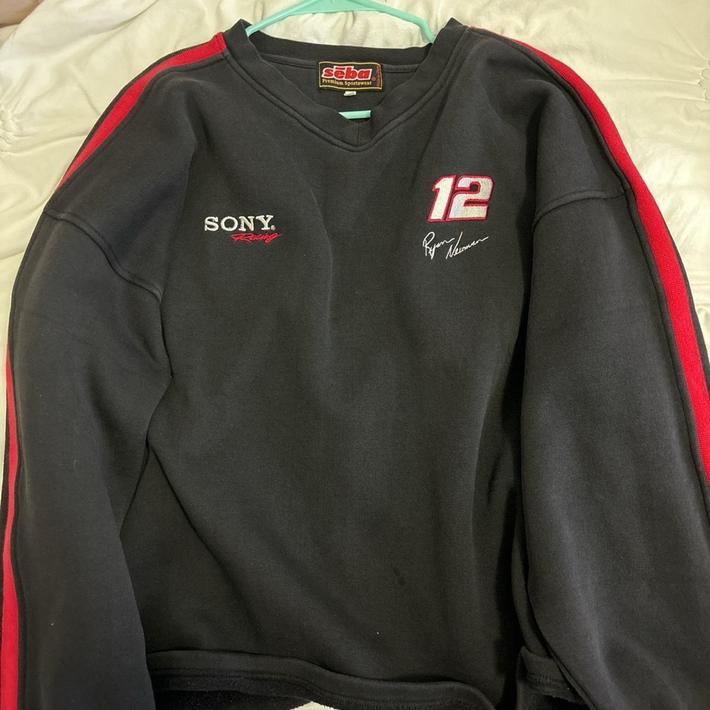 VINTAGE SWEATER